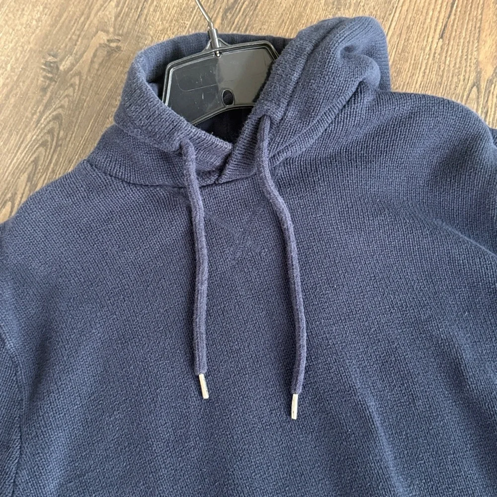H&M mens navy hooded sweater Like New Medium